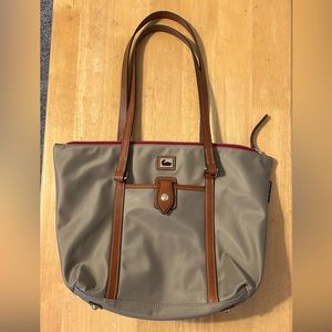 Dooney & Bourke Tote